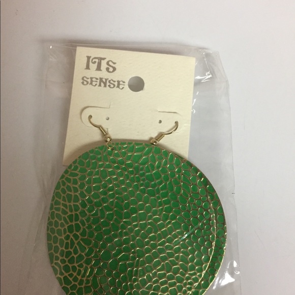 Green gold stream earrings. - Picture 1 of 3